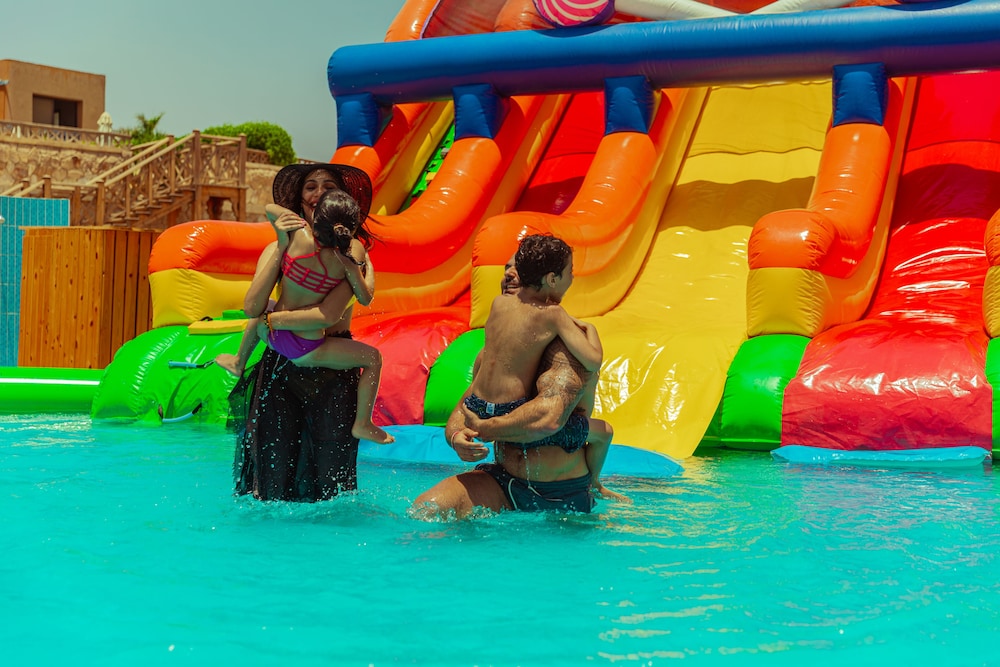 Cancun Sokhna Resort and Villas 63/72