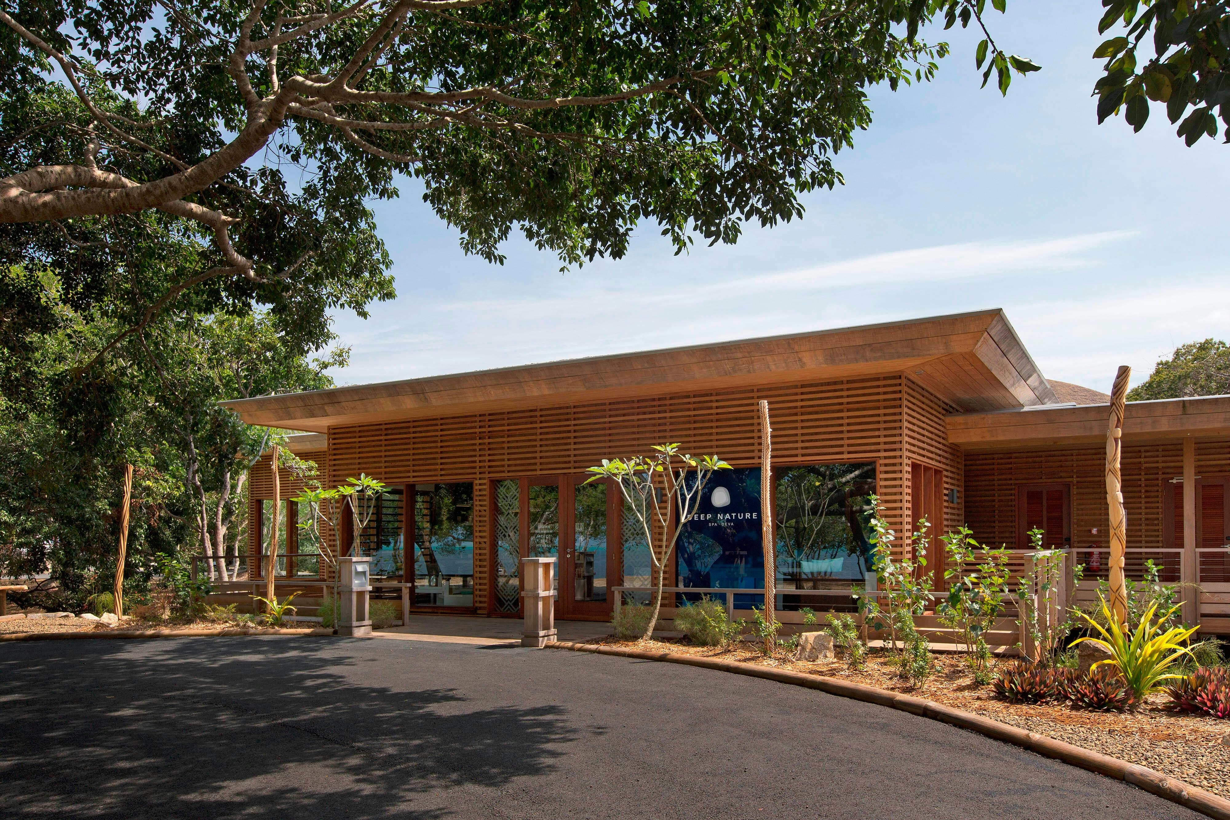 Sheraton New Caledonia Deva Resort & Spa 1/50