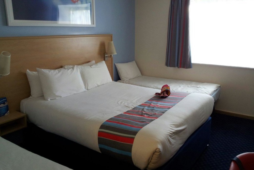 Travelodge Staines 11/30