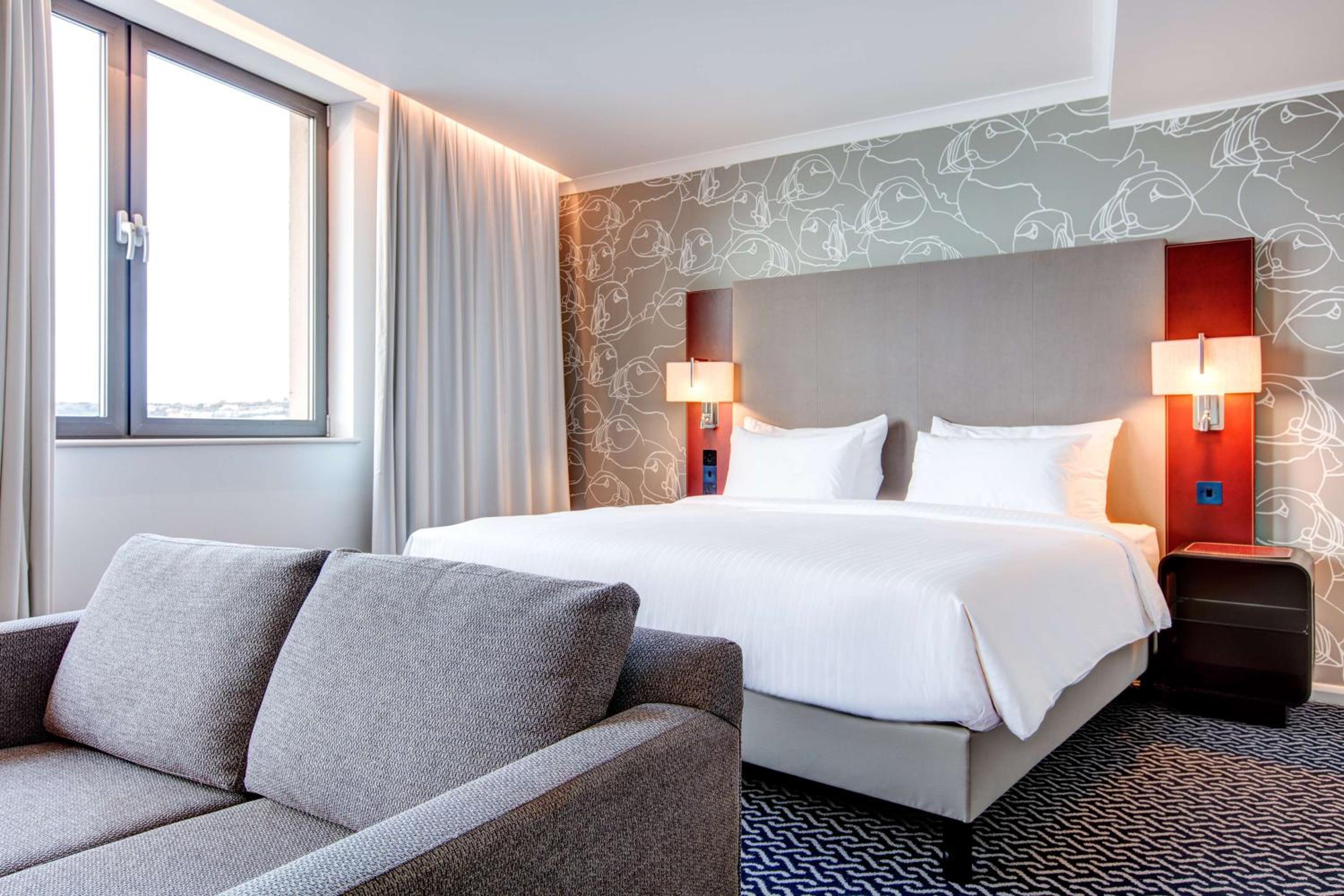 غرفة عائلية بإطلالة على البحر، Radisson Blu Waterfront Hotel, Jersey 3/6
