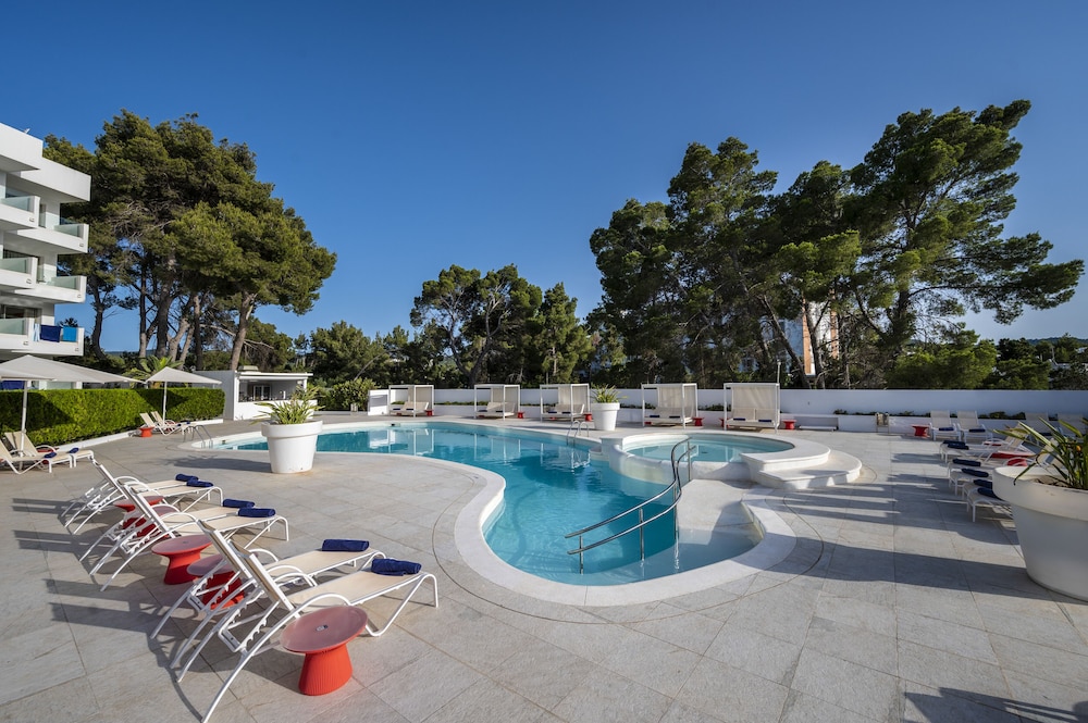 Thb Naeco Ibiza - Adults Only 13/86