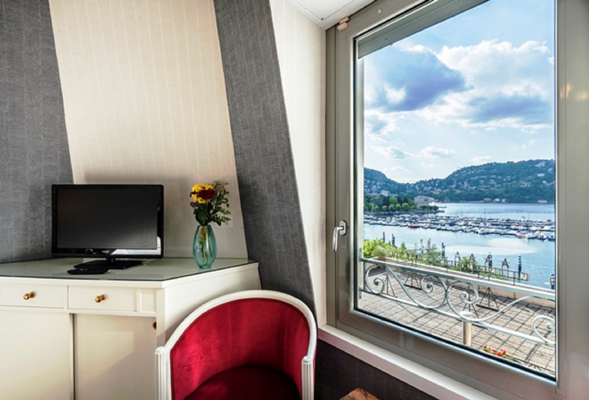 Hotel Metropole Suisse 18/21