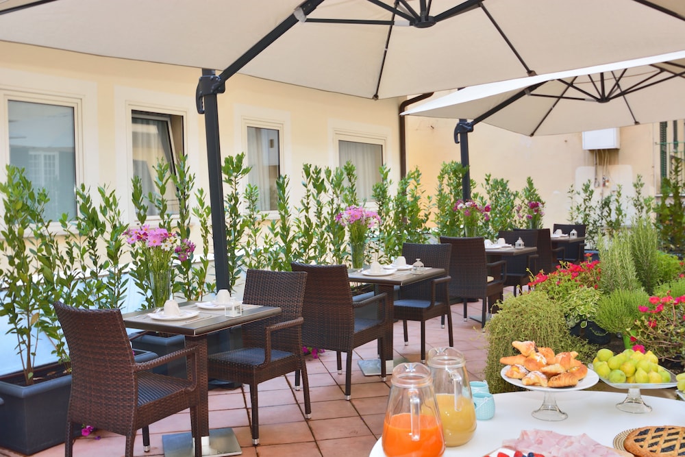 LH Hotel Lloyd Rome 40/53