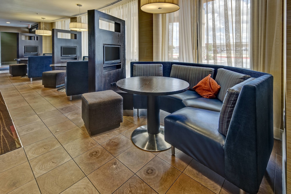 Courtyard By Marriott Midland 30/51