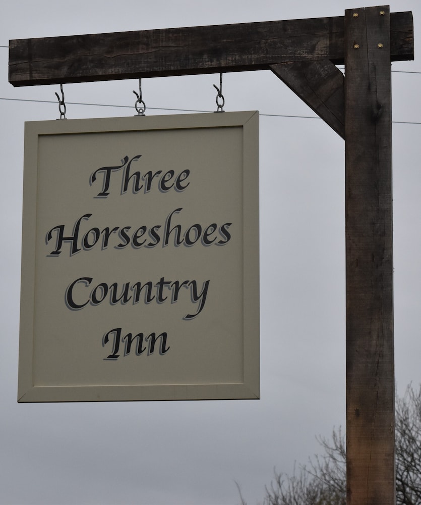 Three Horseshoes 18/41