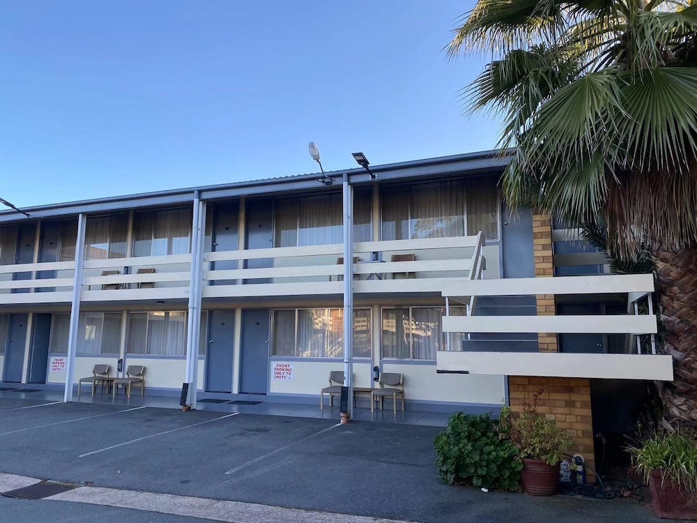 Gateway Motor Inn Narrandera 1/45