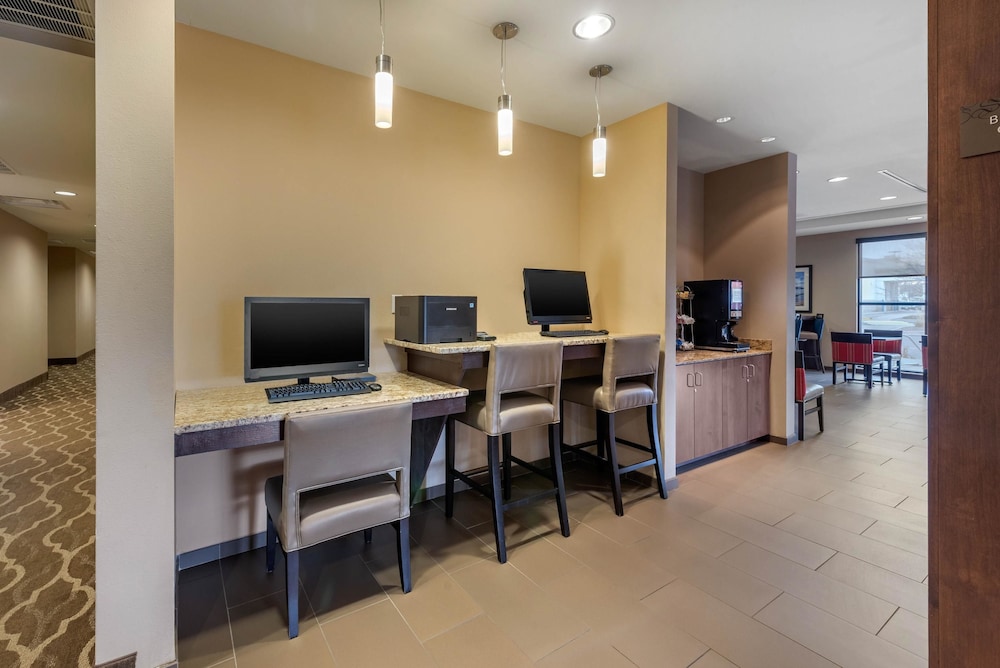 Comfort Suites Denver Near Anschutz Medical Campus 24/30