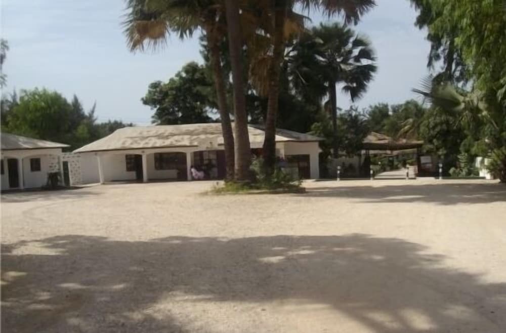 Holiday Beach Club 16/34