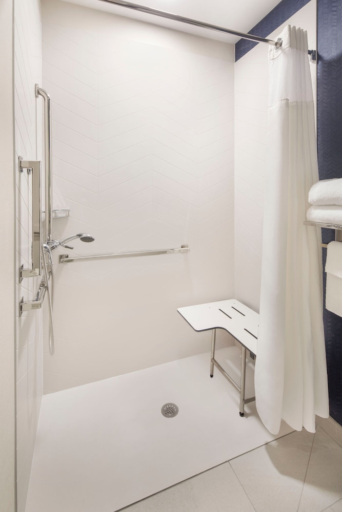 Fairfield Inn & Suites by Marriott Franklin Cool Springs 34/34