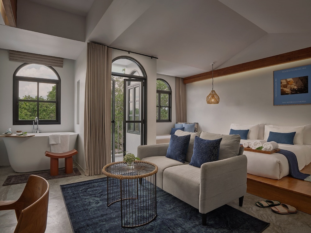 The Motifs Eco Hotel 32/50