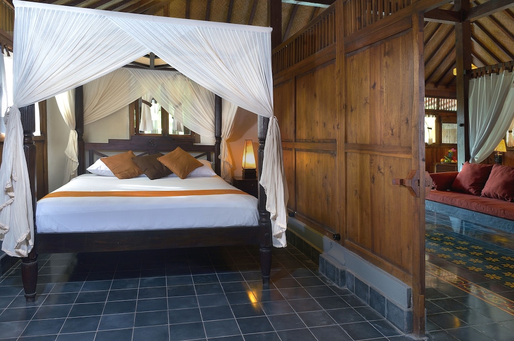 Joglo, Family, Villa, King and Queen Bed