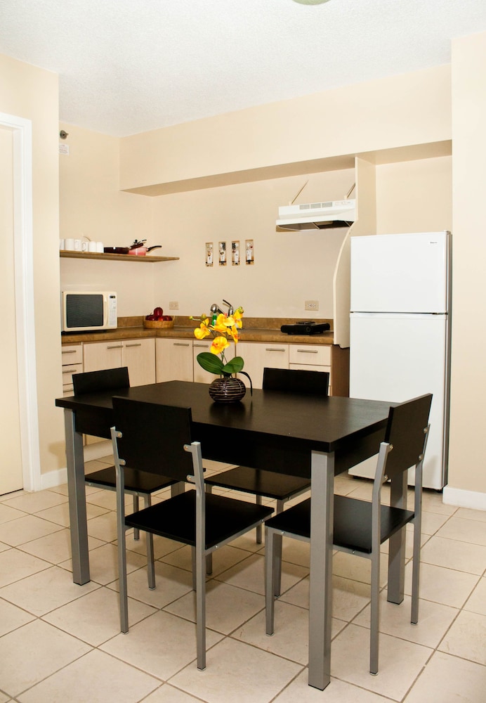 Garden Villa Hotel 43/60