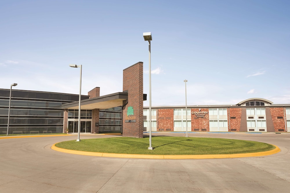 Country Inn & Suites By Radisson Fergus Falls Mn 38/41