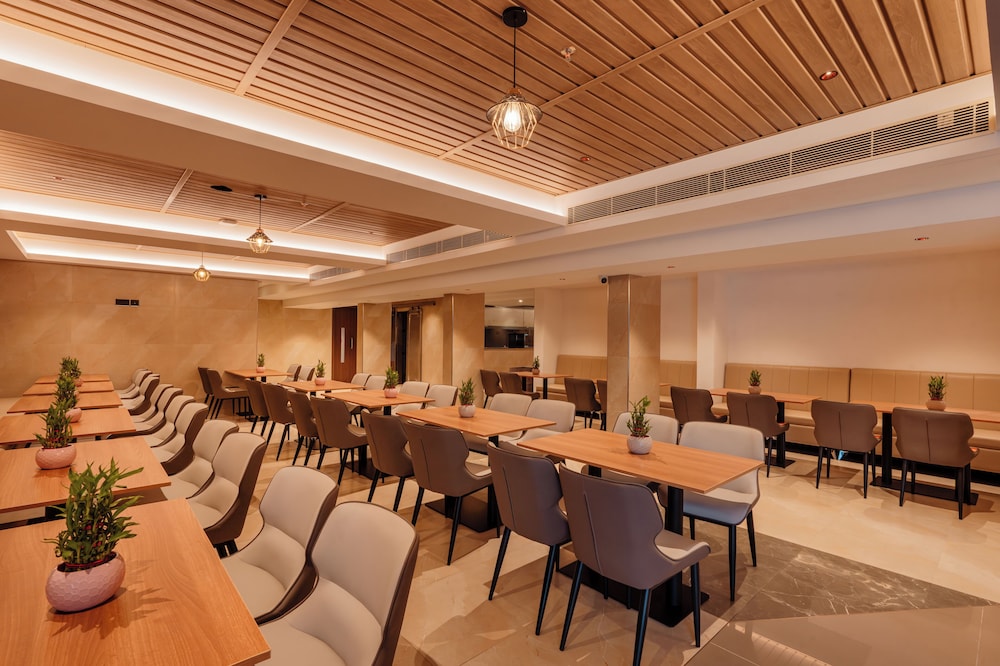 THE CLASSIK FORT HOTEL 32/42