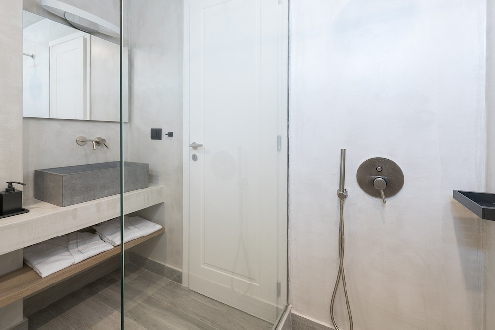 Karat Suites 46/50