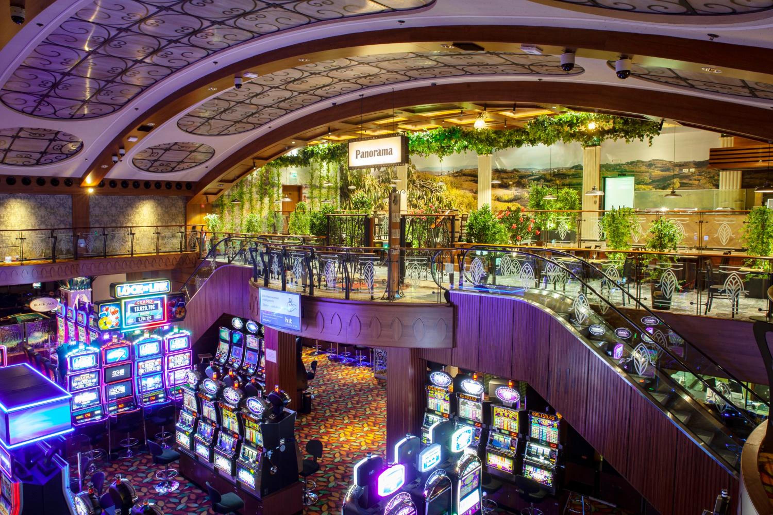 Park Casino and Hotel 47/51