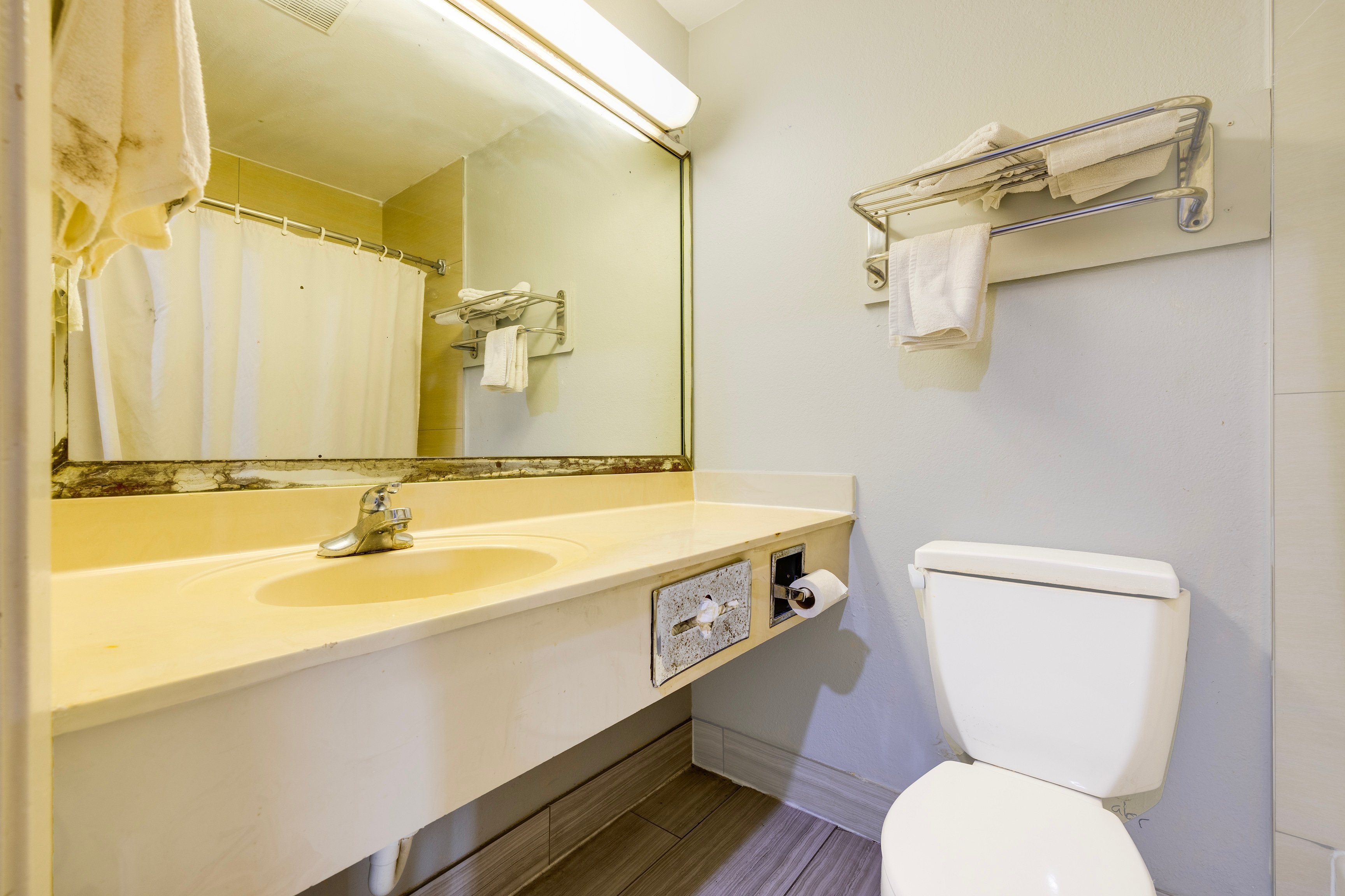 Hotel O Luxury Inn Channelview Baytown I-10 45/56