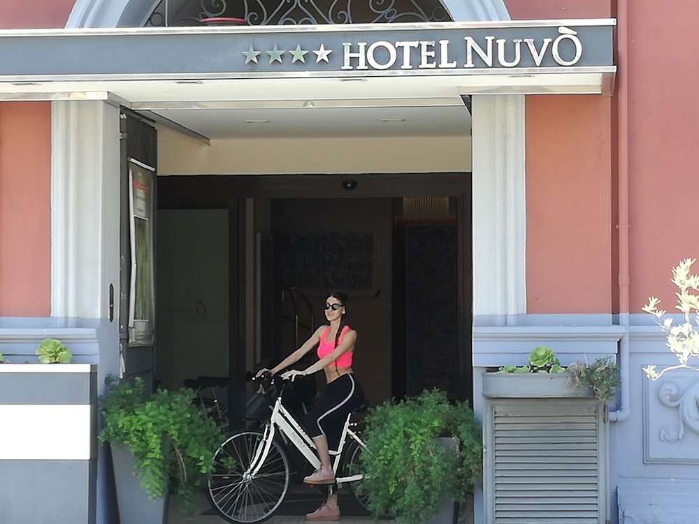 Hotel Nuvo 10/50