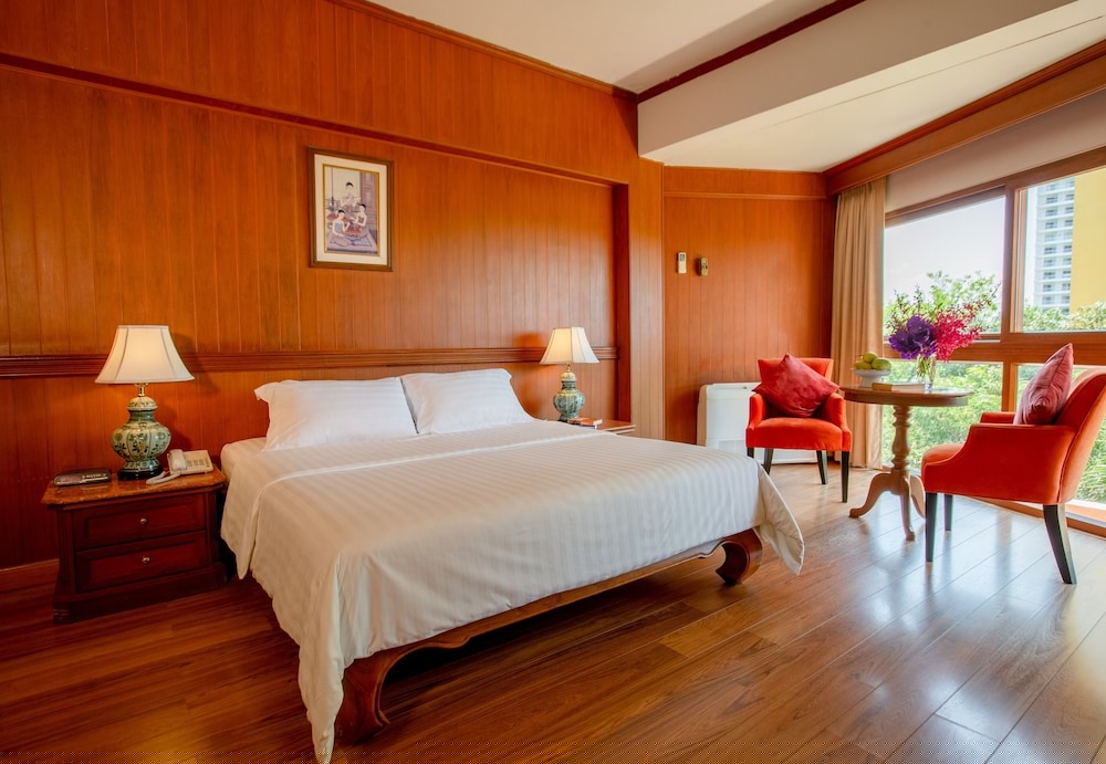 Sailom Hotel 22/65