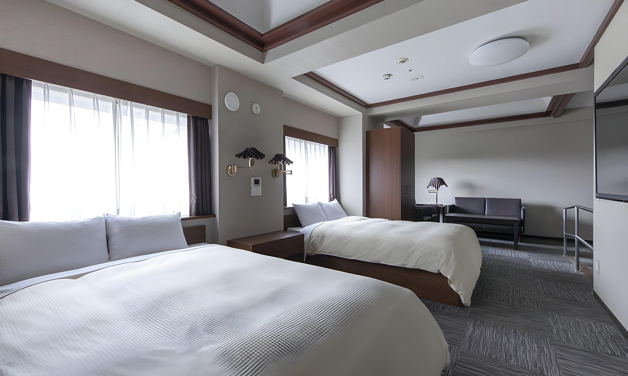 Universal, Twin Beds, Scenic View, Bathtub, High Floor