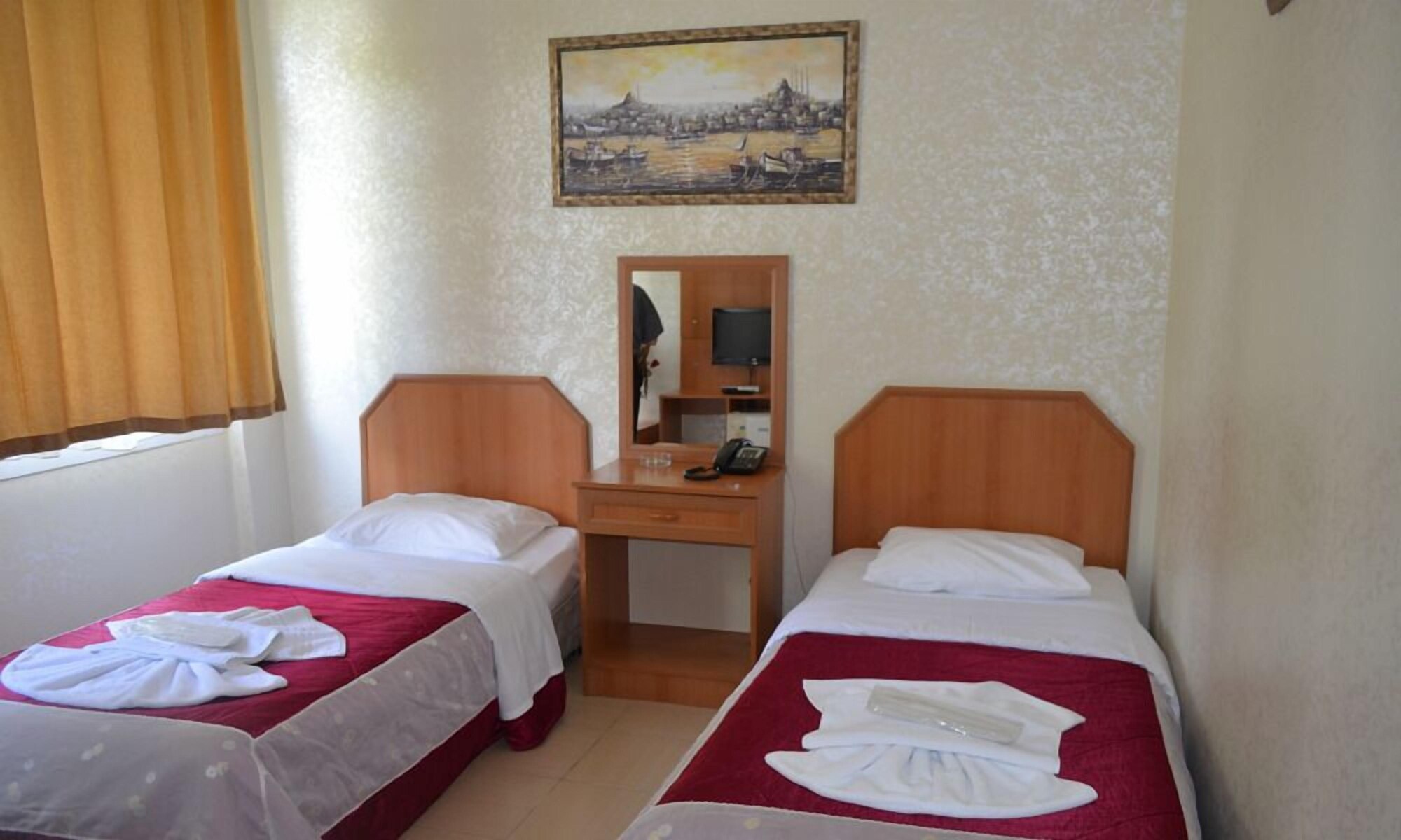 Economy, Single, Shared Bathroom