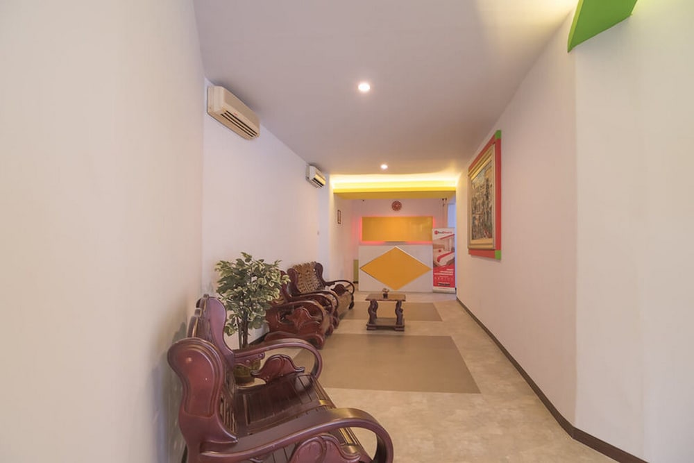 Reddoorz Near Itc Mangga Dua 26/37