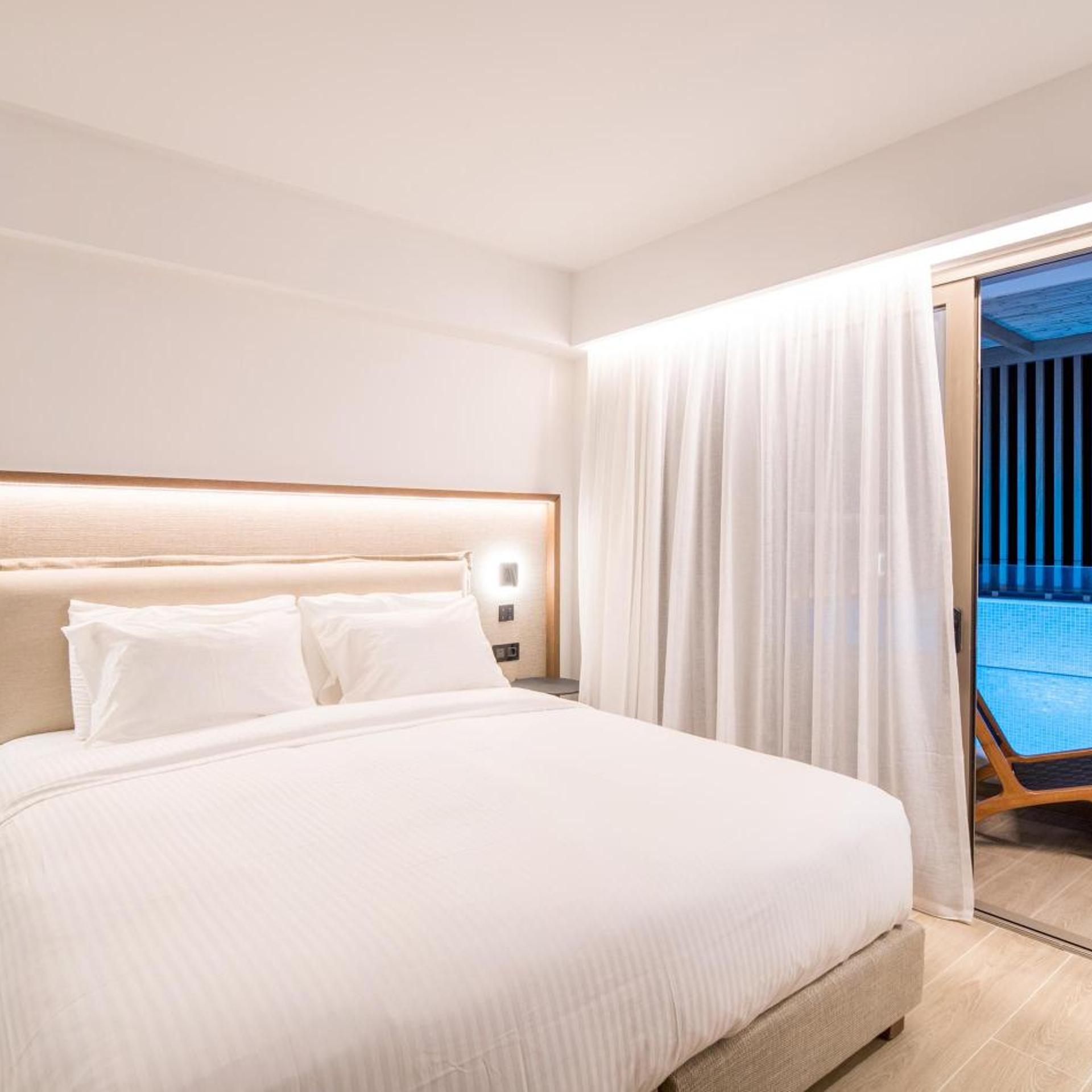 Urban, Chic, King Bed, City View, Plunge Pool