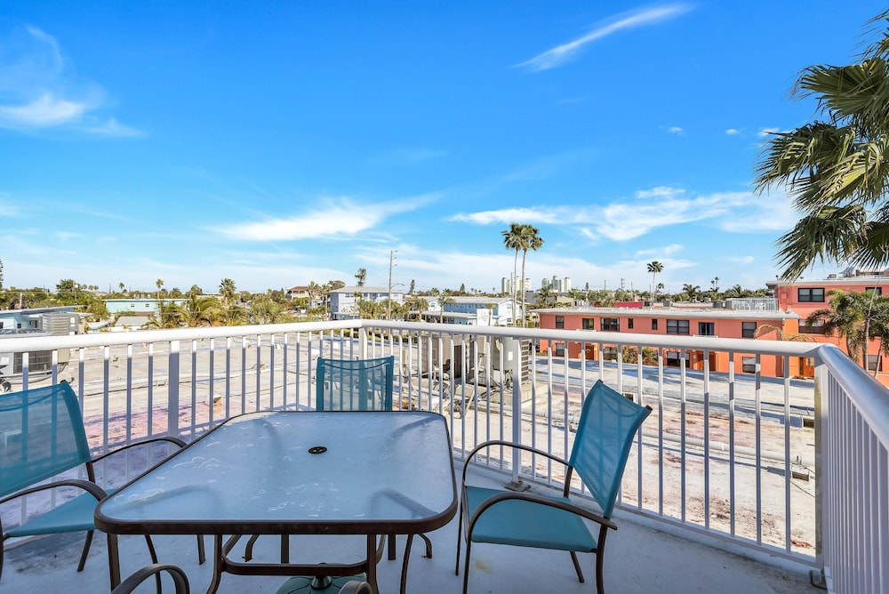 Gulf Winds Resort 32/50