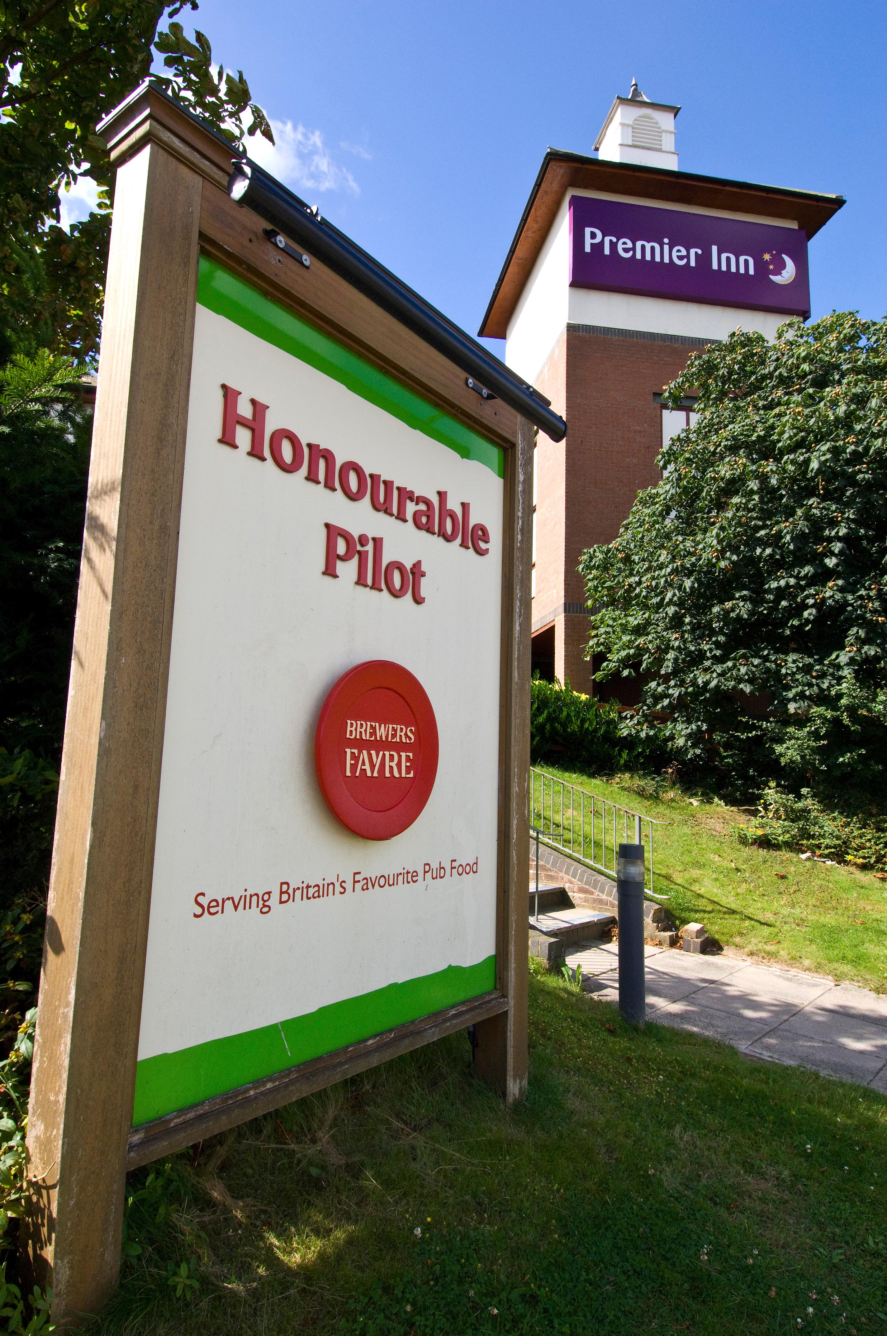 Premier Inn Gillingham Business Park in GILLINGHAM