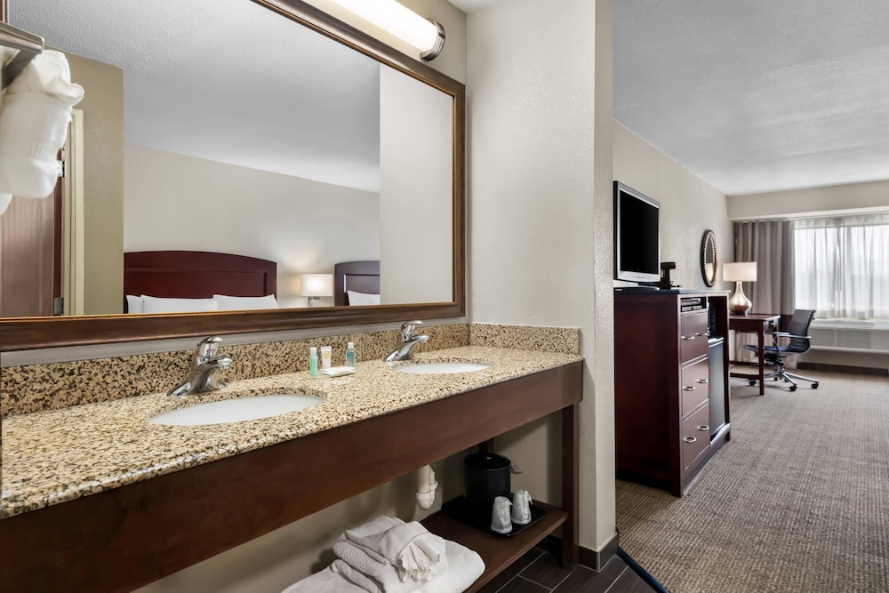 غرفة قياسية بسريرين كوين، Comfort Inn and Suites North East, MD 5/7