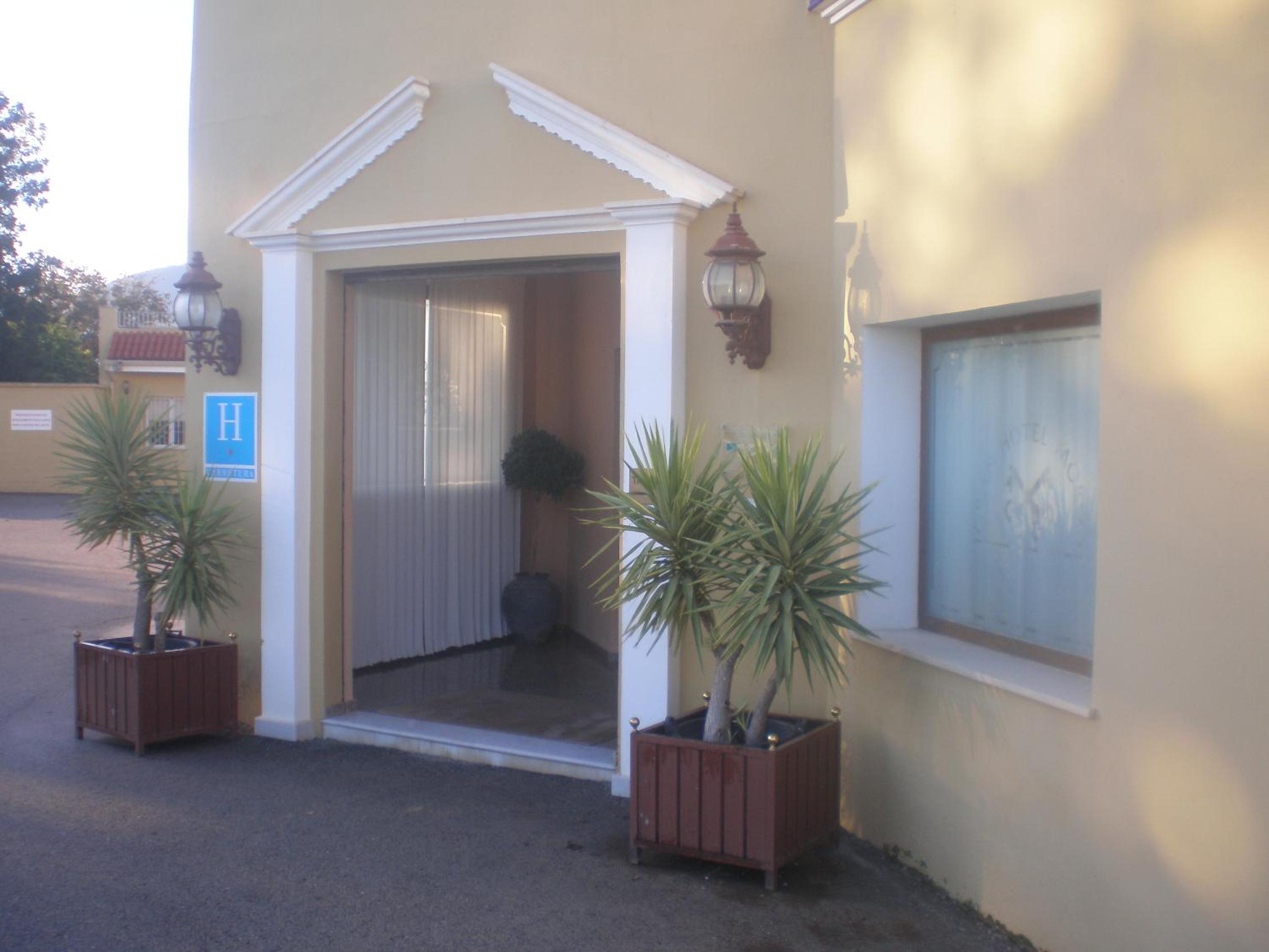 La Morona Hotel 3/40