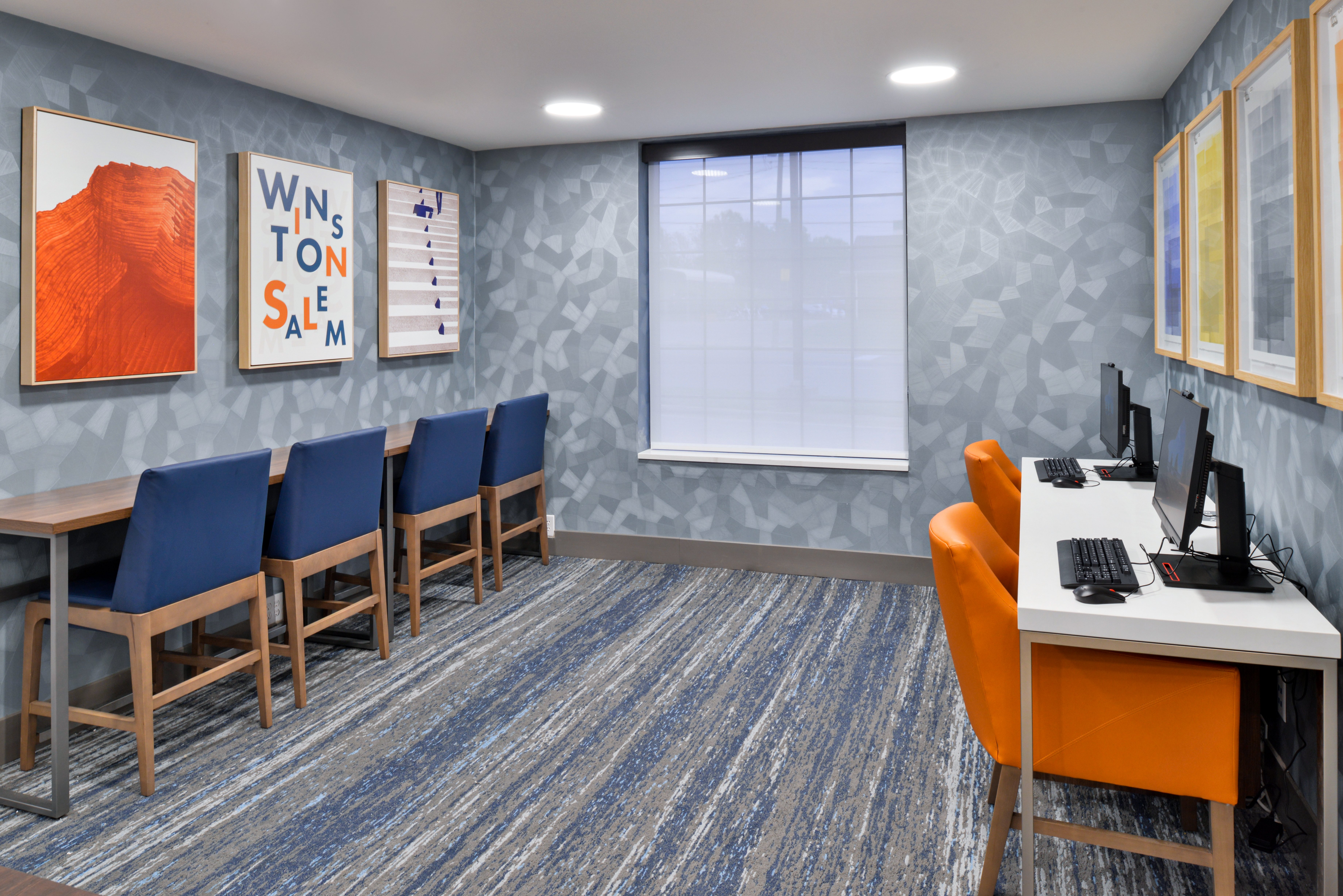 Holiday Inn Express Winston Salem Downtown West 53/56
