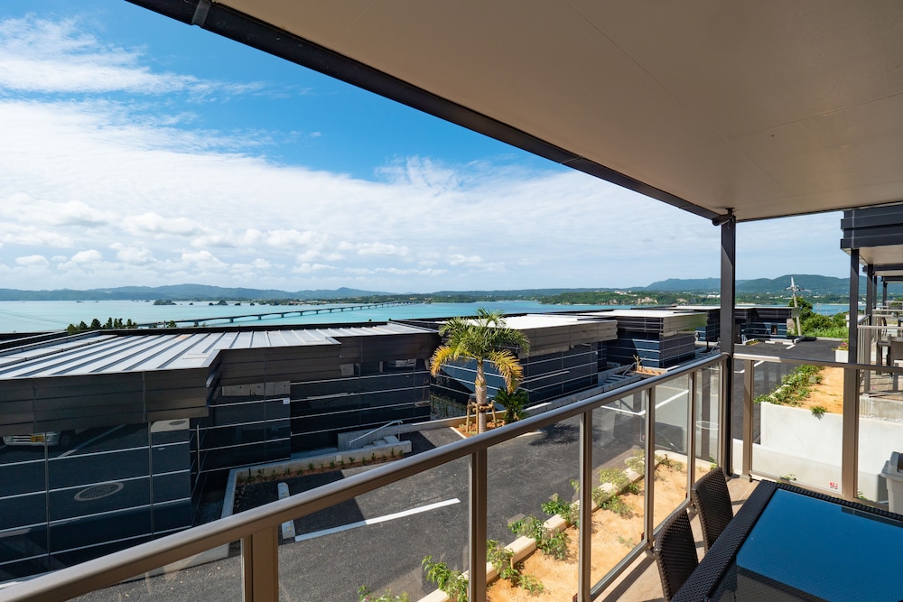 One Suite The Terrace 4/47