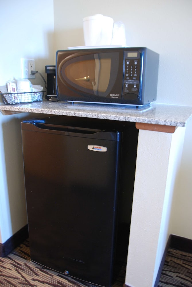 Best Western Baraboo Inn 14/32