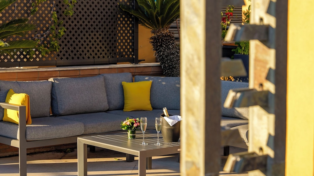 Navona Queen Rooftop 56/73