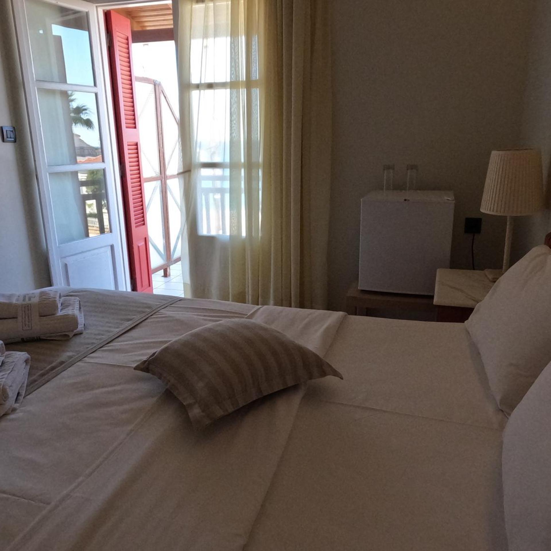 Standard, Sea View