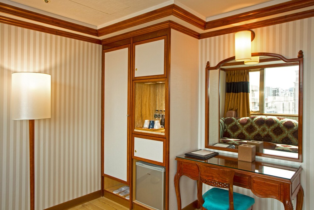 Silken Hotel 53/63