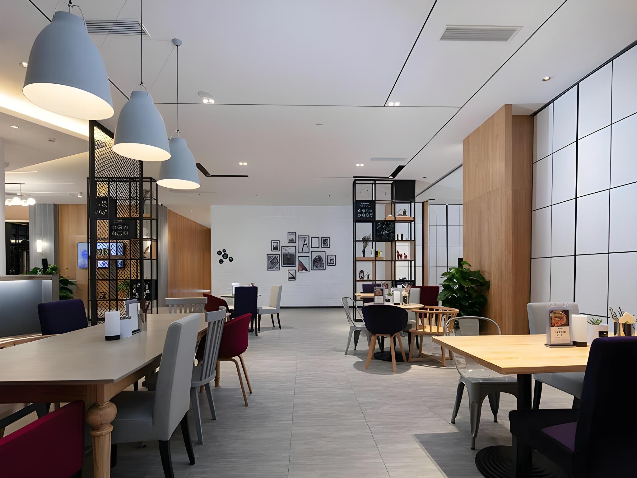 Campanile Hotel (Changsha Hongxing Desiqin Plaza) 28/41