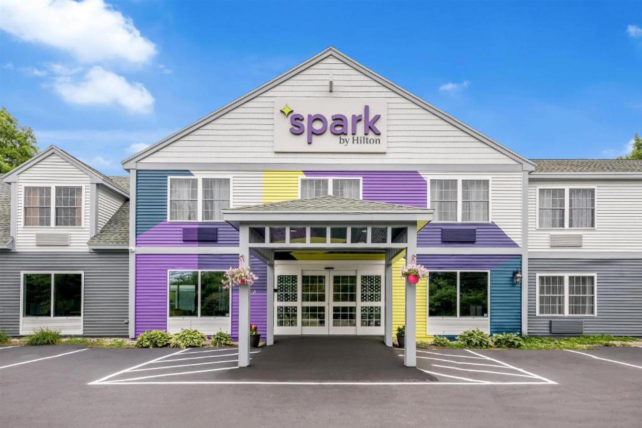 Spark by Hilton Freeport 1/11