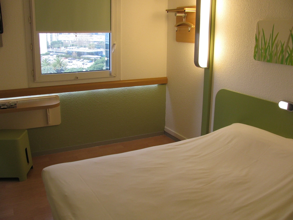 Ibis Budget Nice Aeroport Promenade Des Anglais 10/56