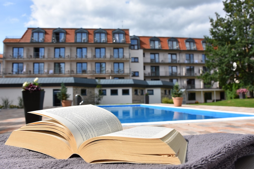 Aqualux Wellness And Tagungshotel 4/63