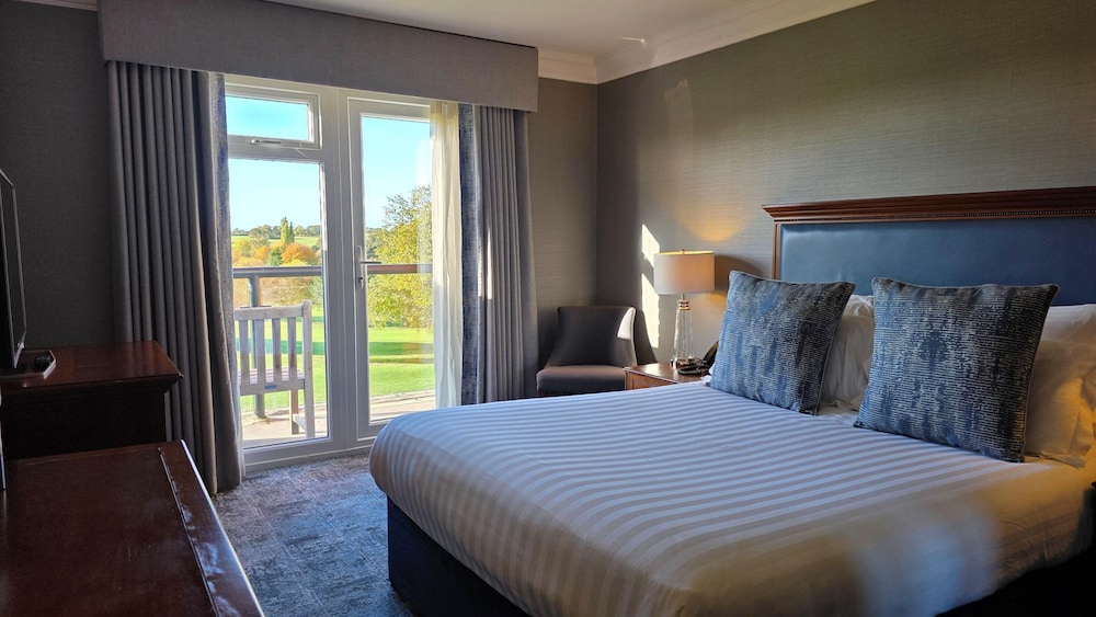 غرفة سوبيريور بسرير مزدوج، Windmill Village Hotel, Golf Club Spa, BWSC 4/5