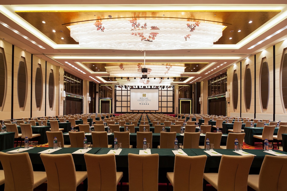 Regal Airport Hotel Xian 31/35