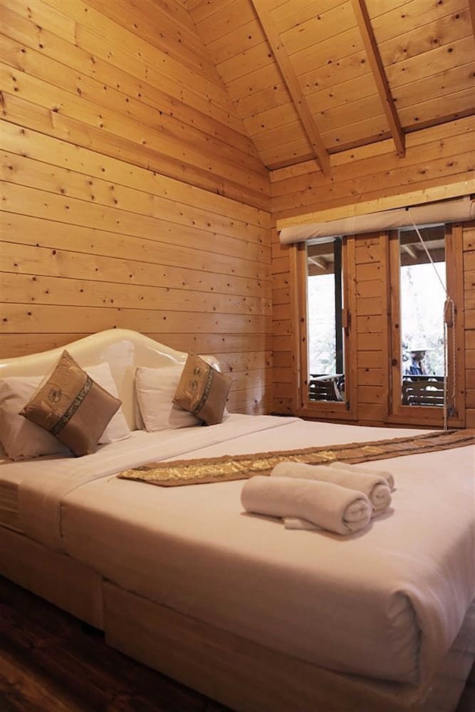 Loghome Boutique 26/71