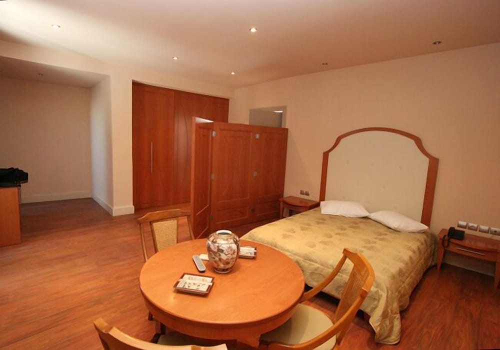 Palladion Hotel 21/37