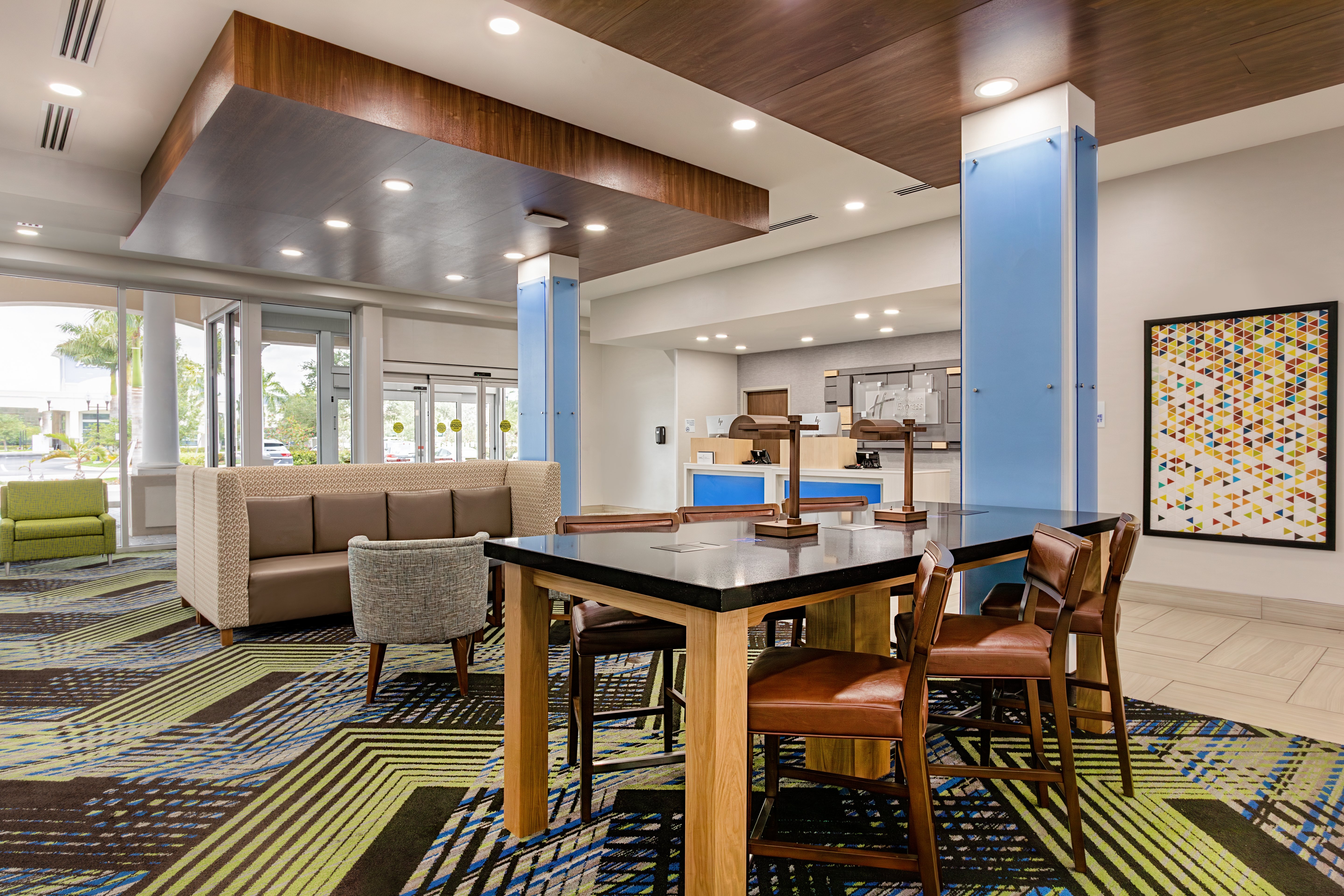 Holiday Inn Express & Suites Miramar 38/71