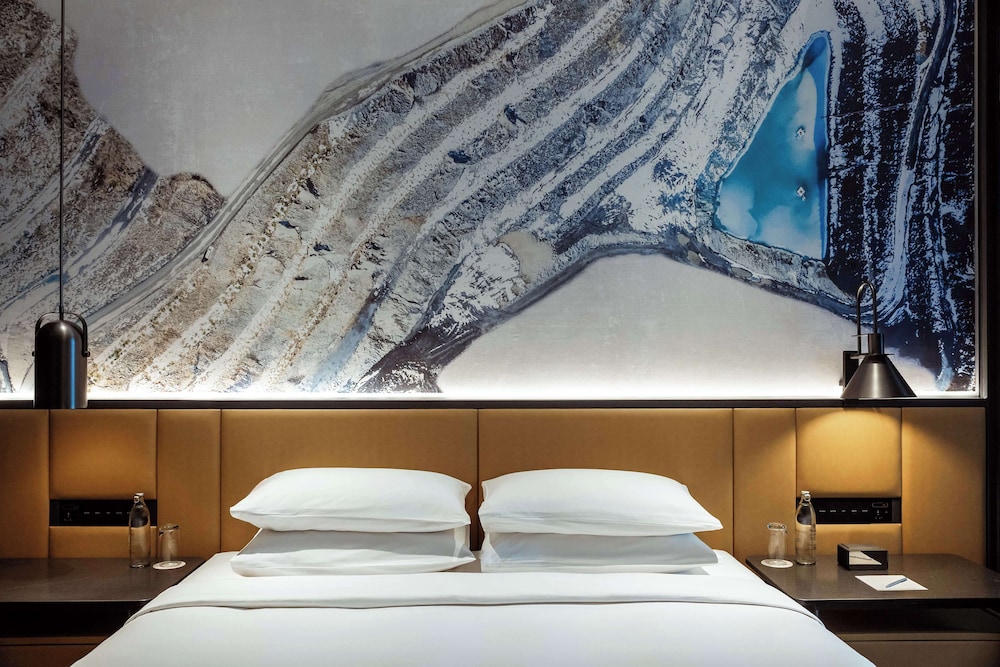 Room, King Bed, City View, Balcony, High Floor, Hyatt Centric City Centre Kuala Lumpur 3/3