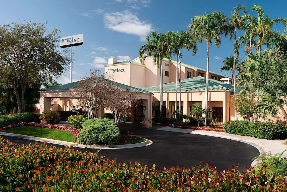 Sonesta Select Miami Lakes 2/42