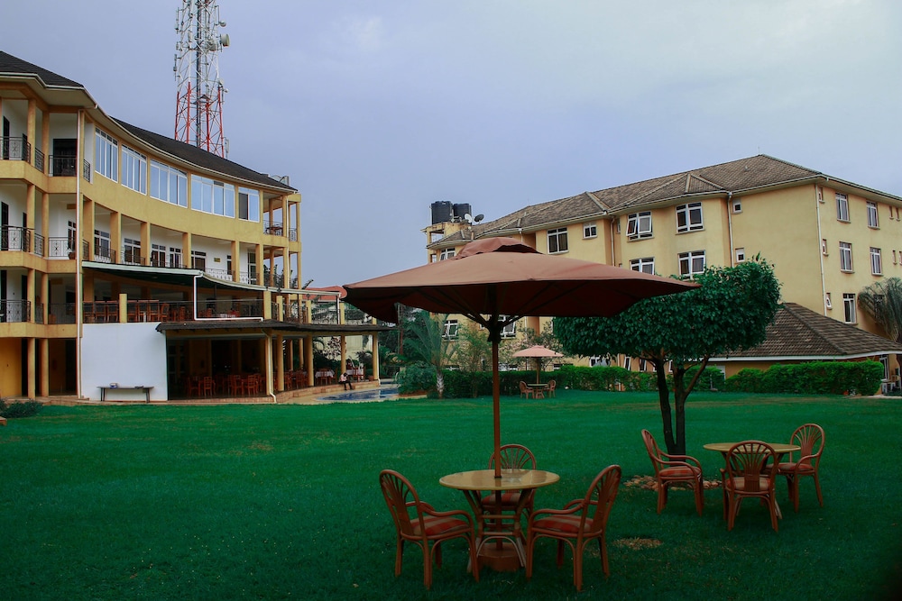 The City Royal Resort Hotel 24/30