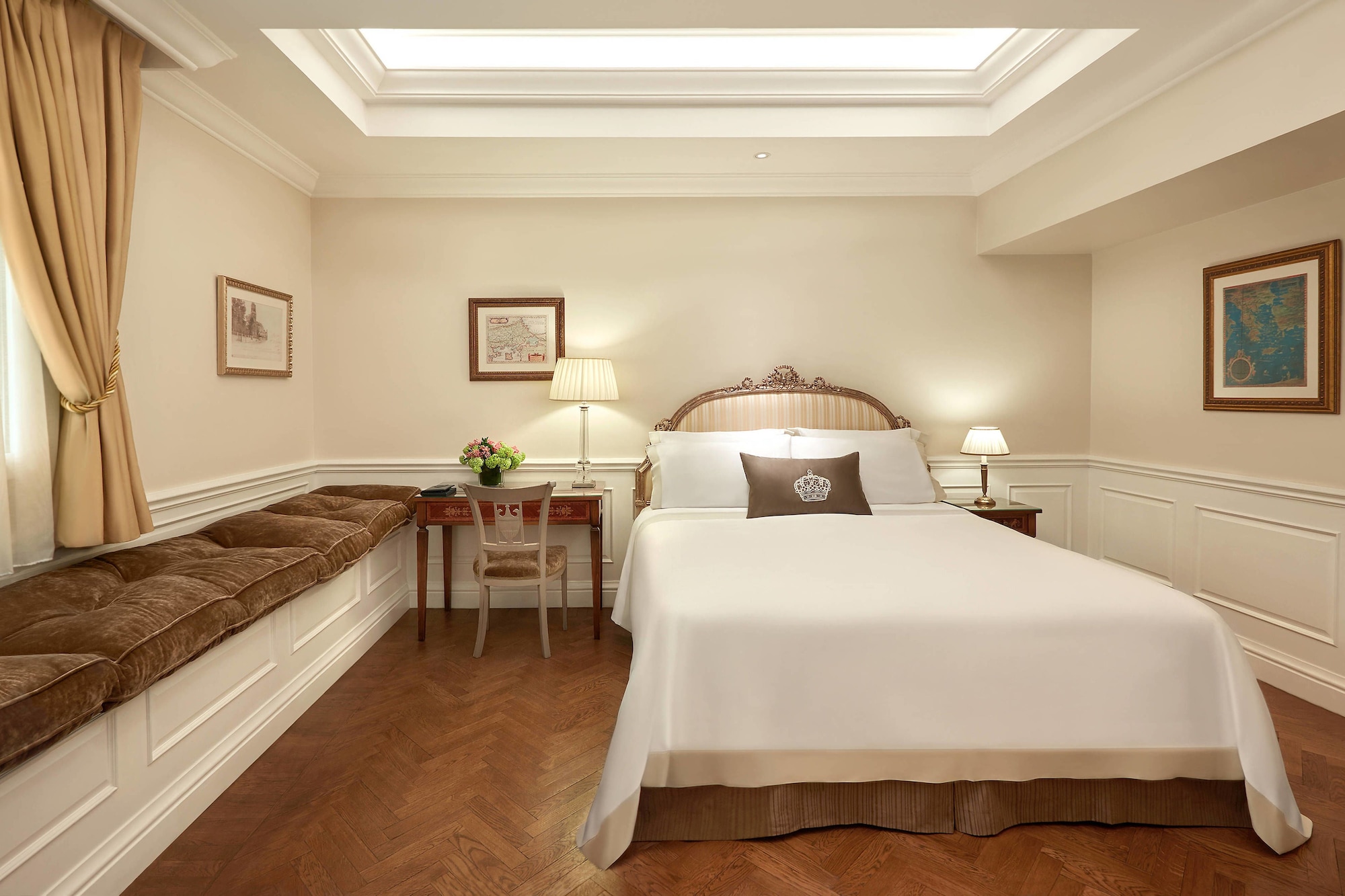 Room at King George, ATHENS